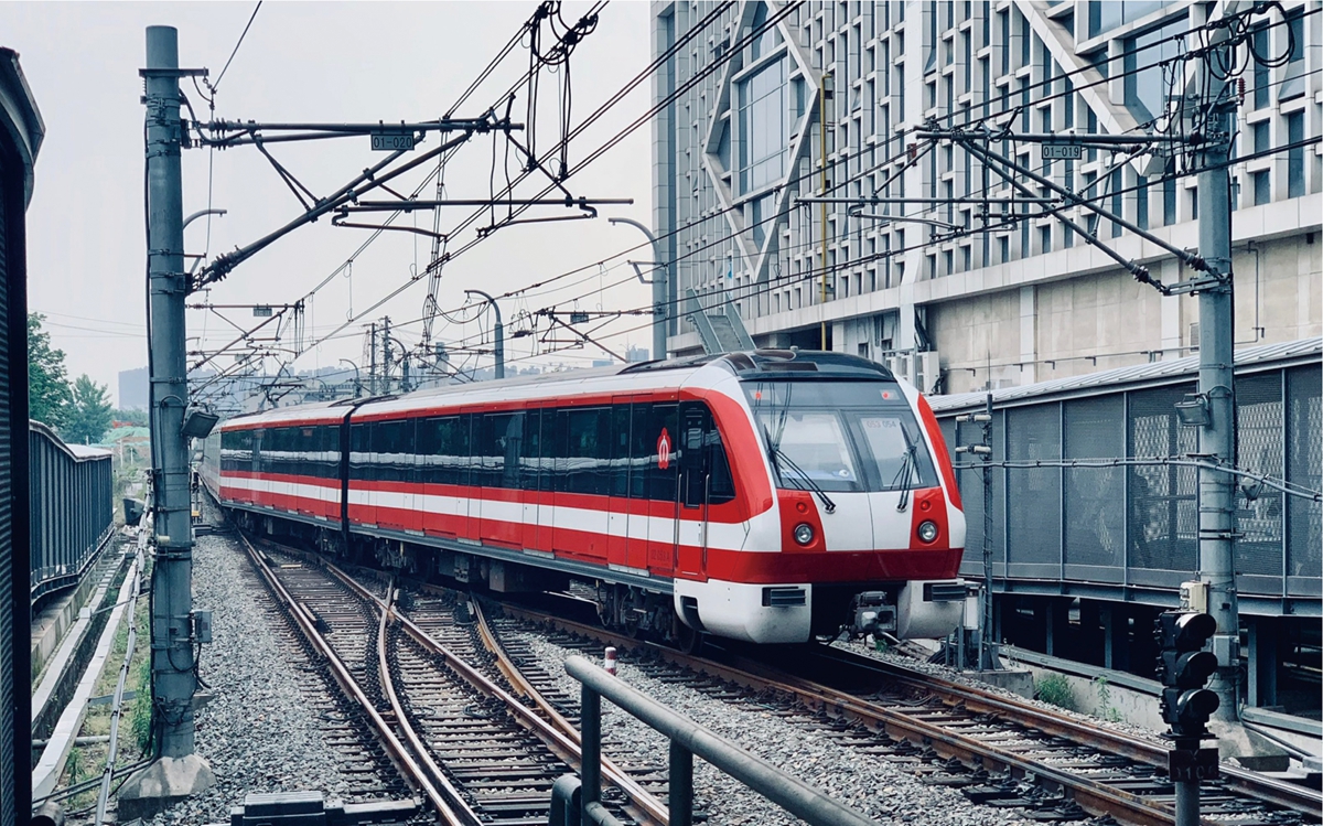 南京地铁二号线东延线加装声屏障